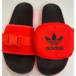 Adidas Originals Pouchylette in Solar Red / Solar Red / Core Black . Size 9(W)